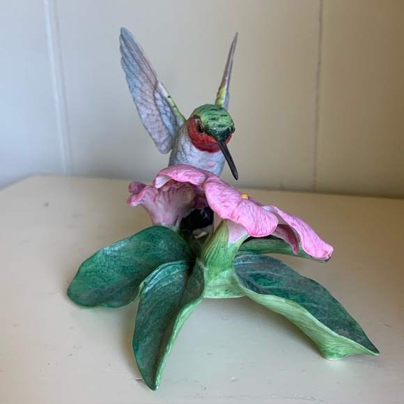 Garden Birds Series by Lenox  The Hummingbird Figurine. ESTATE piece. - Picture 7 of 13